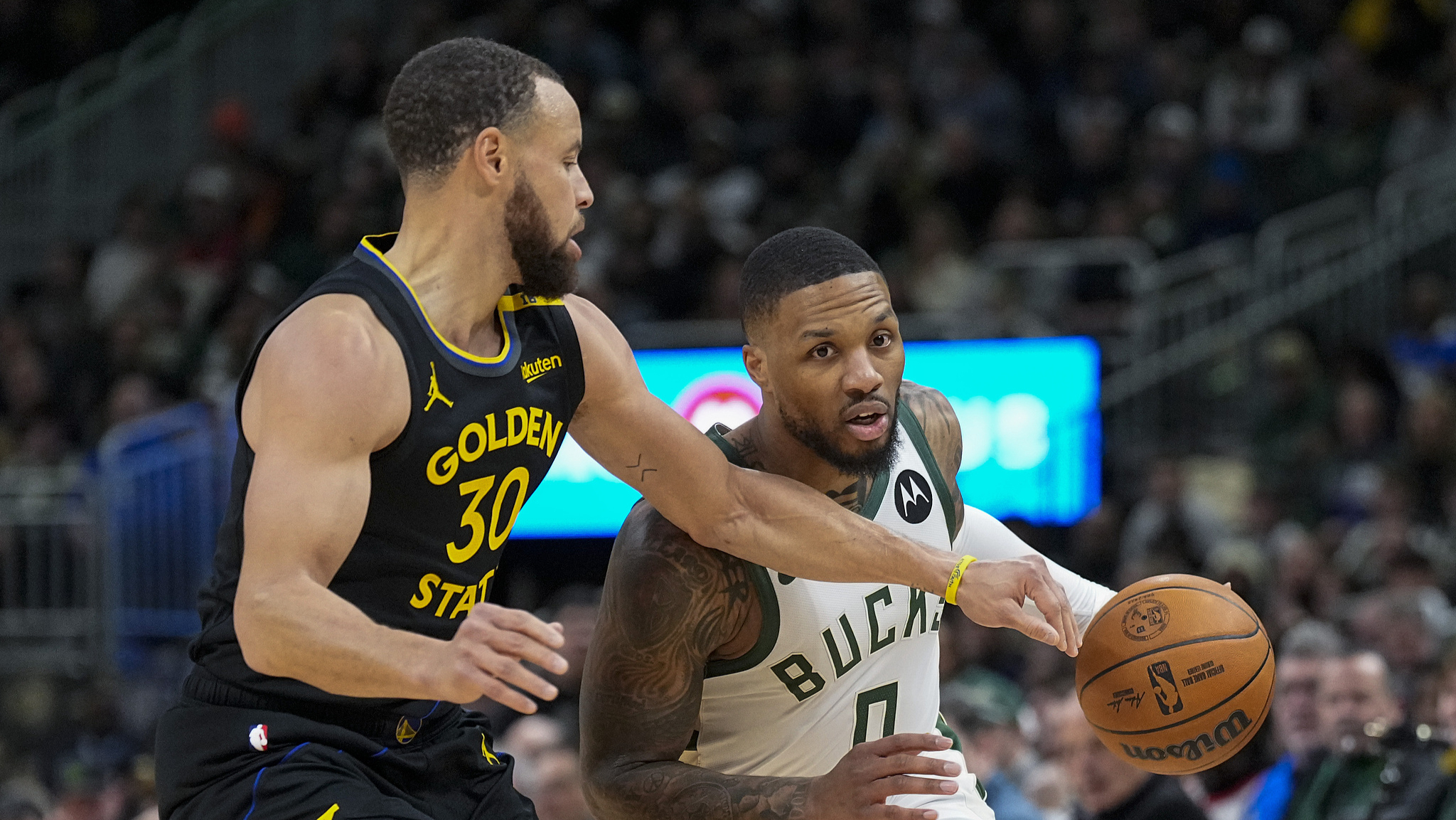 博彩-包含库里在雄鹿比赛中高光表现詹姆斯连续五场比赛得分超过夺冠，连对手都承认：费德勒连续十场比赛得分超过关键助攻的词条