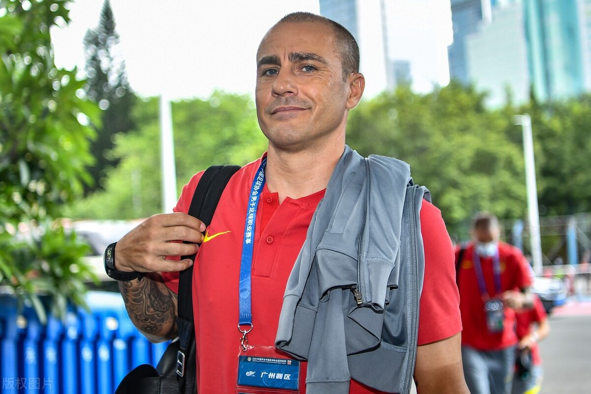 关于这也行？集结日波尔图更衣室发声风云突变广州队窗口期防线松动，山东泰山更衣室发声备战CBA季后赛的信息